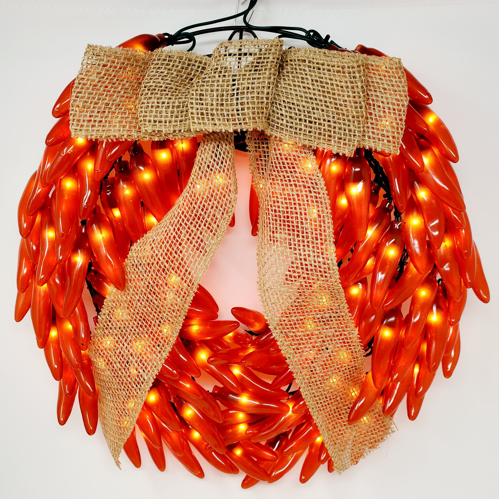 Chile Pepper Lighted Wreath -150 lights - Red